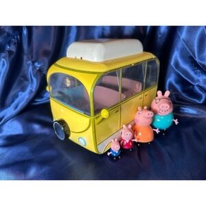 Peppa Pig Family Camper Van Vehicle Playset with Dad Mum Peppa George